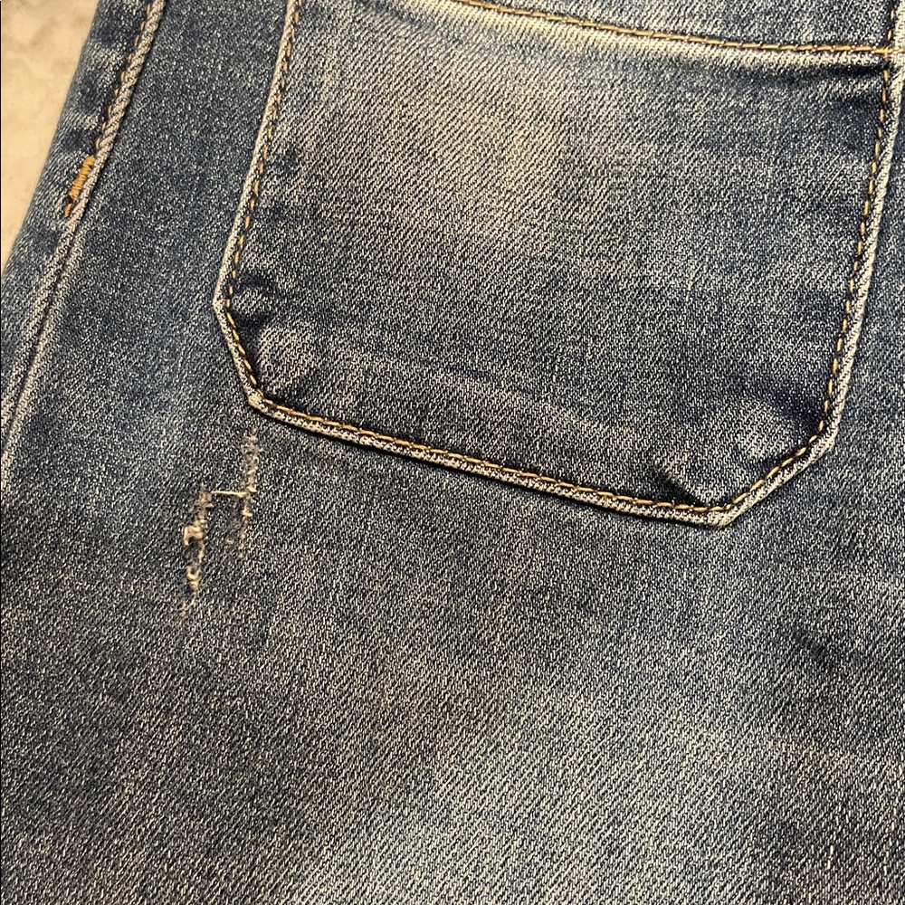 Kut Meg Wide-Leg Jeans With Front Patch Pocket - Picture 9 of 9
